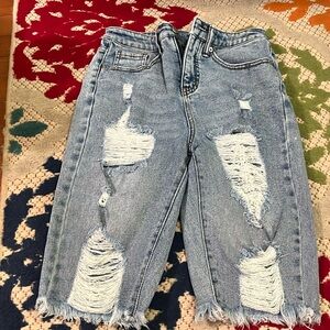 Distressed jorts- over the knee